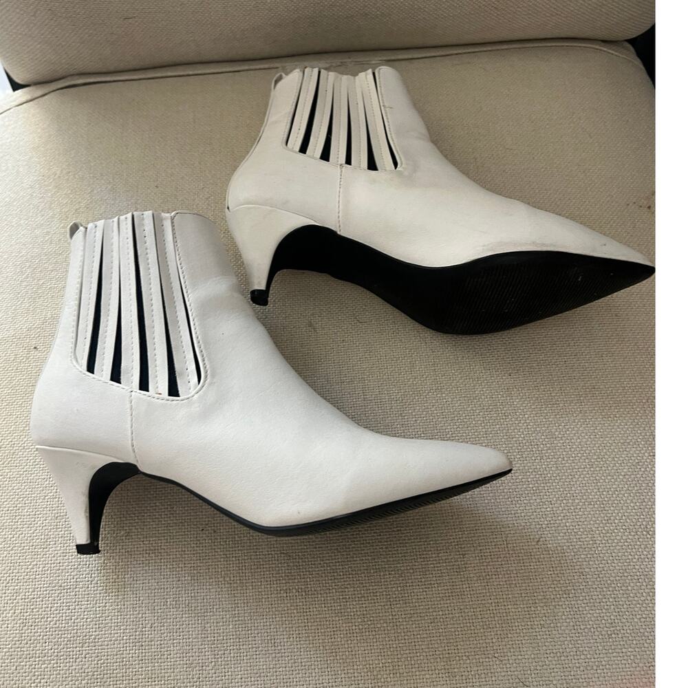 6 pointed-toe ankle Chelsea boots booties kitten heel white women's